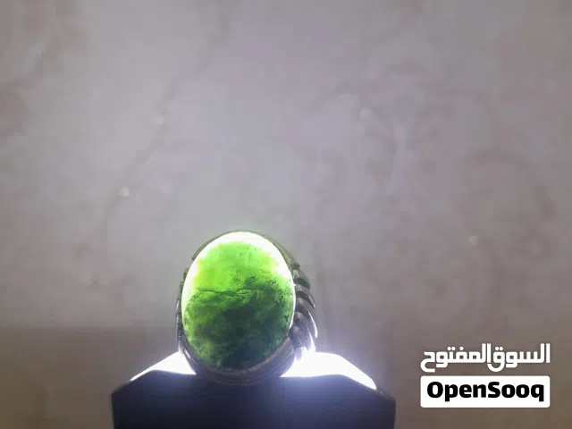 خاتم من الفضة مع حجر الأنتيغريت