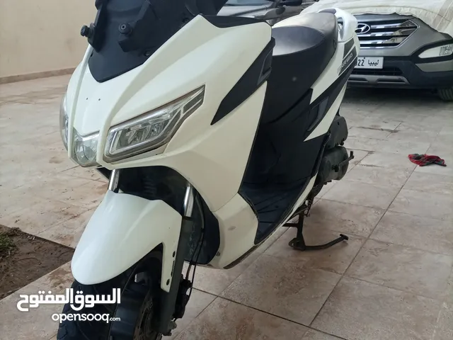 ابريليا 2022 SXR160 ABS