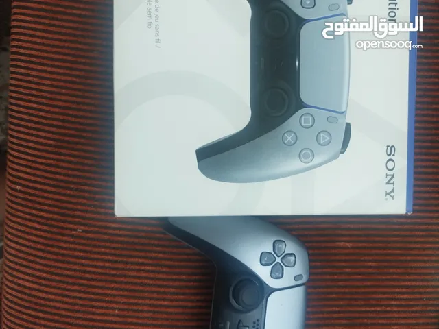 ذراع ps5 ومجموعه دسكات مكرشمات إلا مافيا