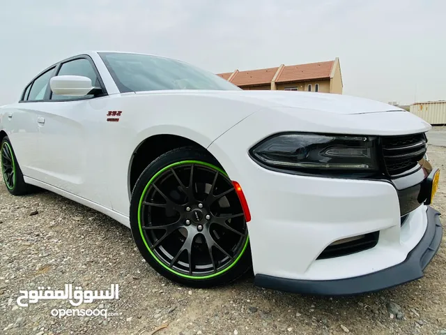 Dodge charger SXT 2015, white colour