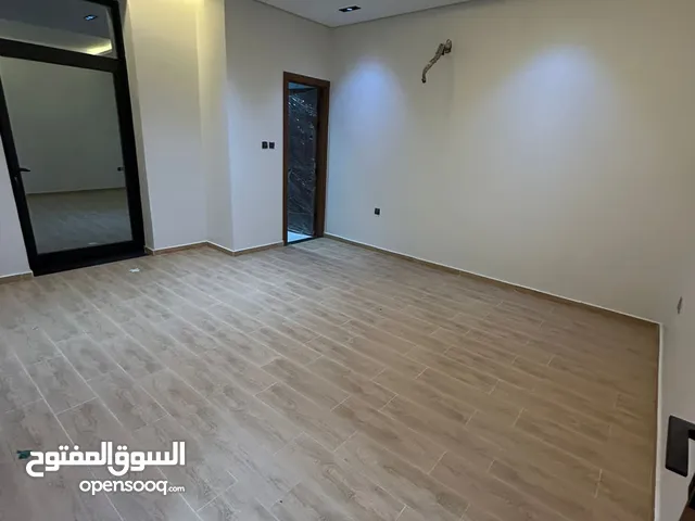 140 m2 4 Bedrooms Apartments for Rent in Dubai Nadd Al Sheba