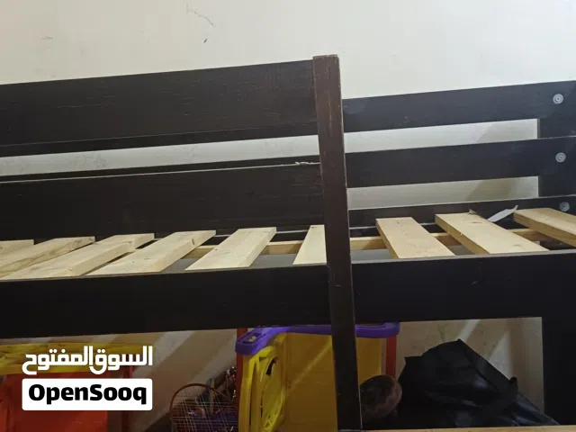 ثلاثي تخوت طوابق سحاب بحاله ممتازه