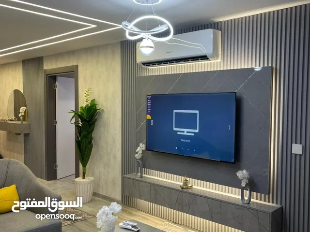 شقه للايجار في مجمع لايف تاورز مساحة 165 م