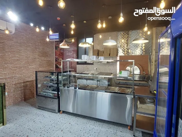 فرصة استثمارية ذهبية بيع مطعم على شارع البديع العام بكامل معداته شغال ولديه سمعة طيبة