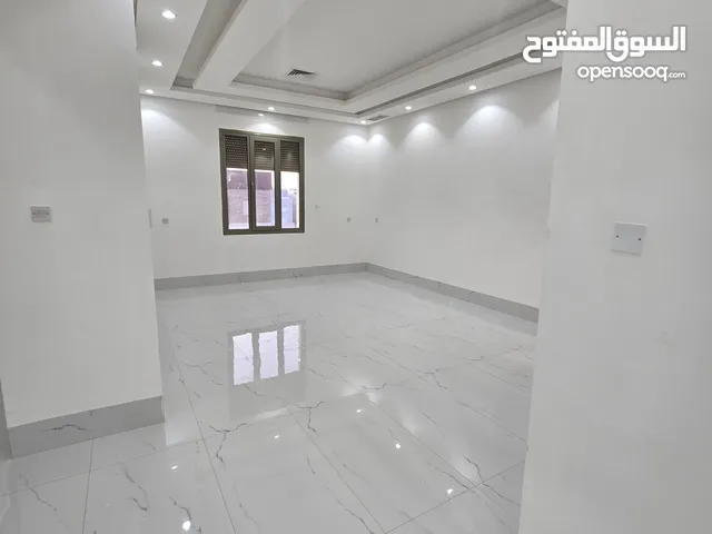 لايجار شقق مميزه غرب عبدالله مبارك......وجنوب عبدالله المبارك