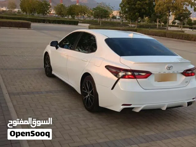 2022 تويوتا كامري SE