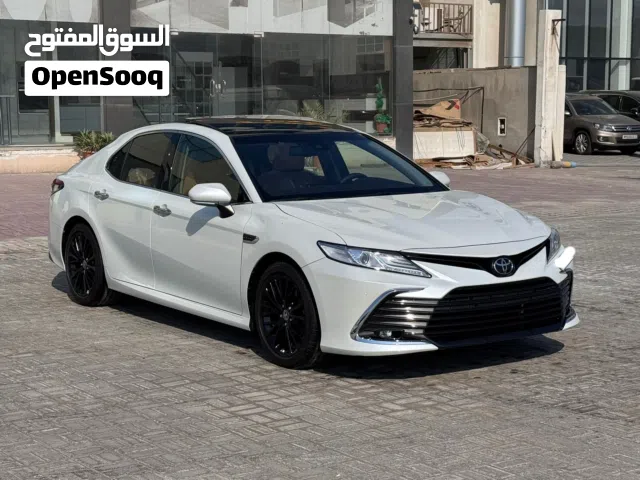 Toyota Camry Grande 2023 (White)