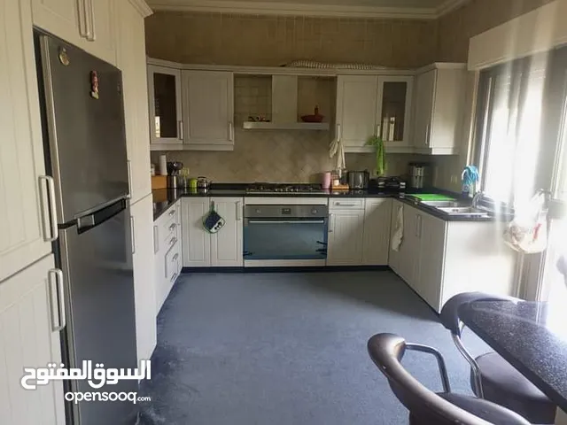 186 m2 3 Bedrooms Apartments for Sale in Amman Al Rabiah