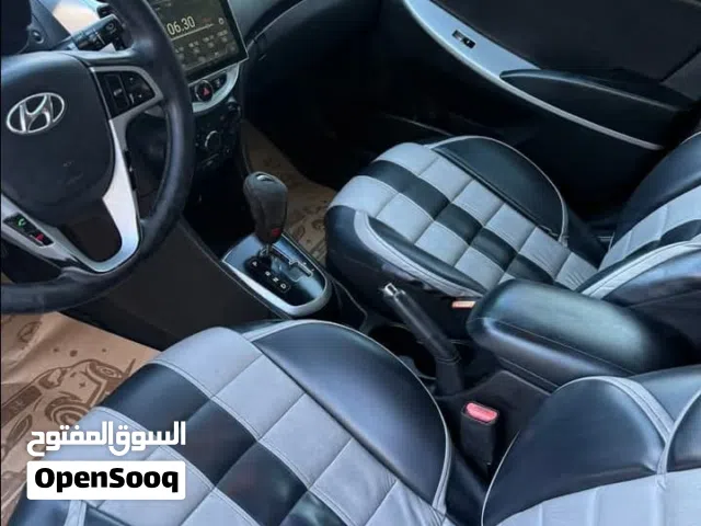 2015, هيونداي, اكسنت, Standard