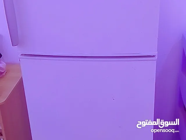 ثلاجة للبيع