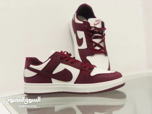 44 Sport Shoes in Tripoli