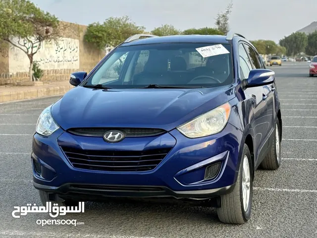 هيواندي توسان 2012 دبل زيرو جديد ماشية 77 الف فقط وبسعر مغري HYUNDAI TUCSON 2012