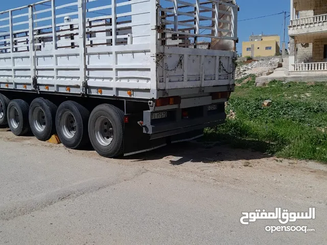 Tractor Unit Mercedes Benz 1981 in Ramtha