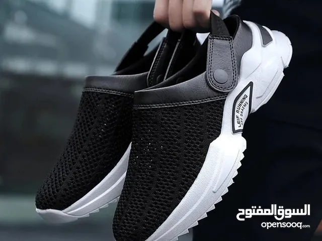 41.5 Casual Shoes in Al Riyadh