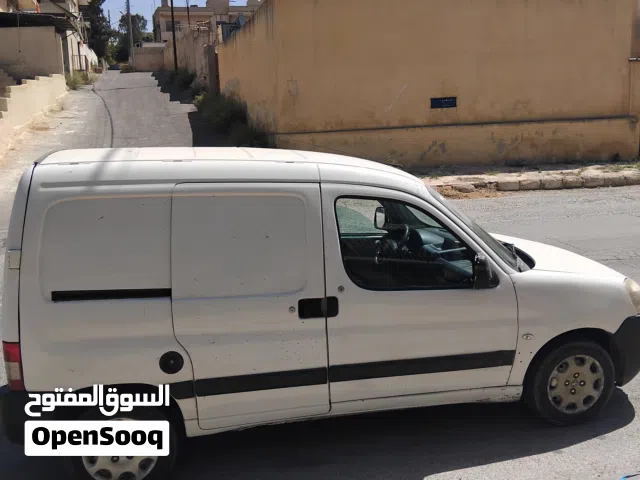 2013 بيجو بارتنر