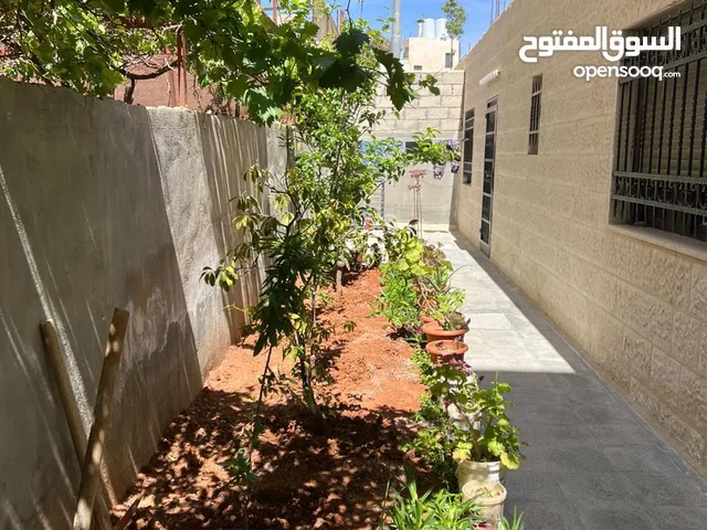 1 m2 5 Bedrooms Townhouse for Sale in Amman Marka