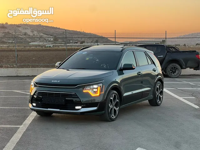 كايا نيرو  هايبرد (بنزين+كهرباء ) فل الفل  فتحة سقف  لون مميز اضافات مميزة  2022