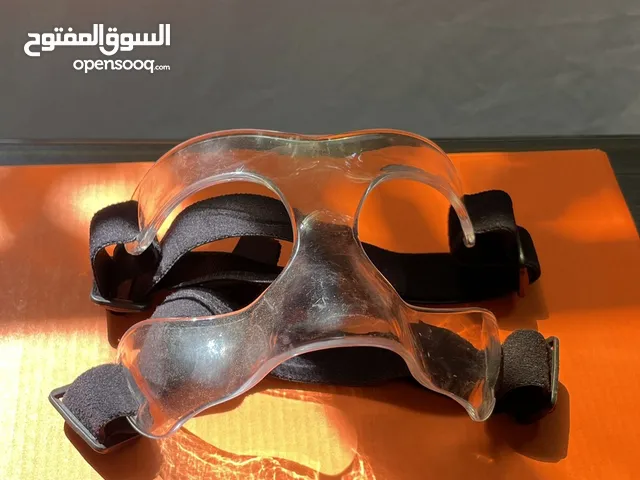 القناع الرياضي لحماية الوجه