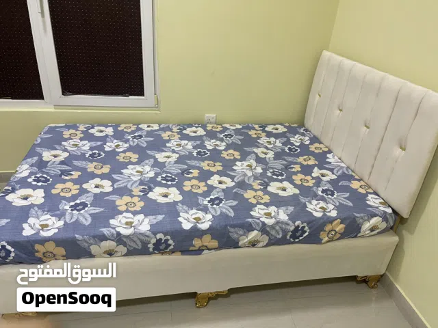 للبيع سريرين بعرض 120
