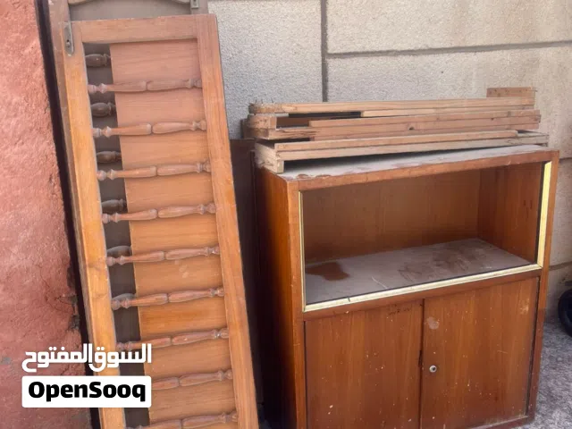 جربايه خشب طفل  +جربايه عدد2 حديد للبيع بحاله جيده