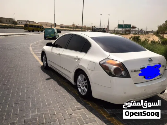Used Nissan Altima in Sharjah