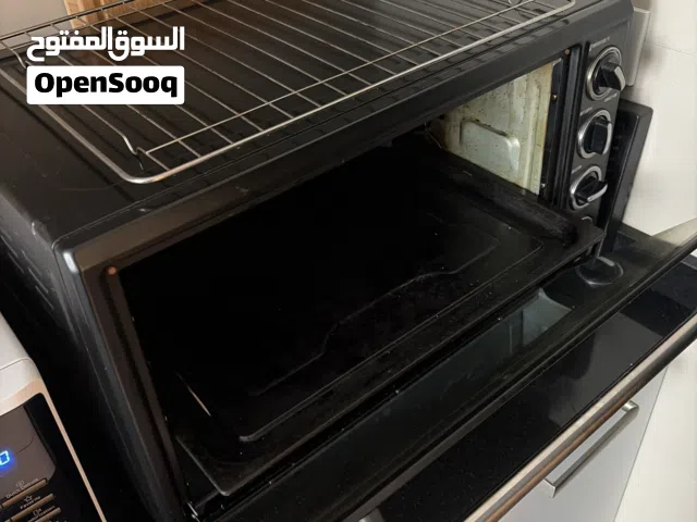 Electric oven in working condition
