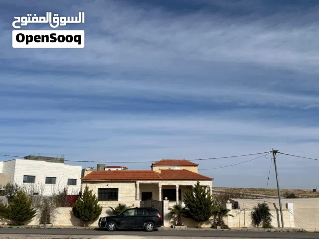 180 m2 4 Bedrooms Townhouse for Sale in Mafraq Hai Nowarah