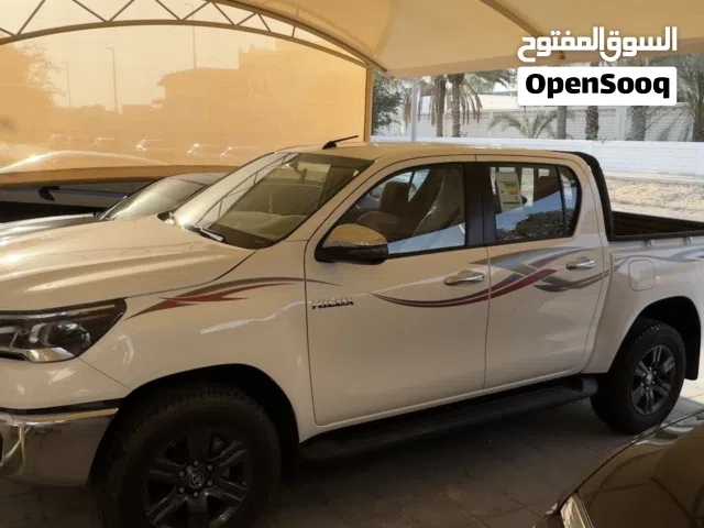 Used Toyota Hilux in Abu Dhabi