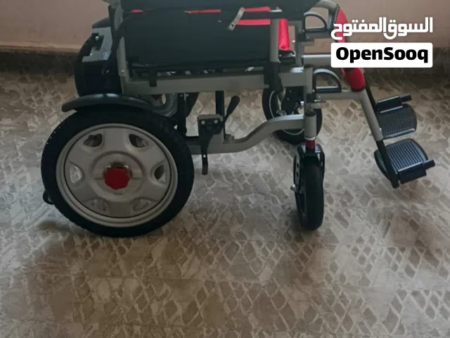 كرسي كهربائي متحرك لكبار السن