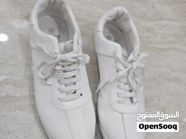 جوتي ابيض بناتي نسائي مقاس 39