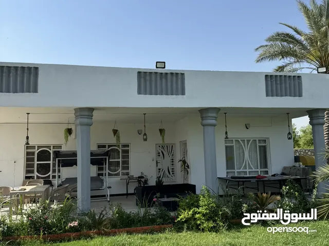 فيلا مع بستان مع حديقه مع مسبح للبيع