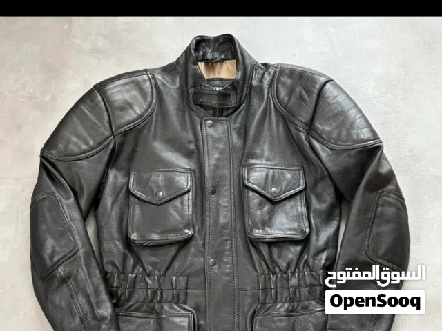جاكيت دراجات جلد طبيعي مقاس M-L مع كسارات داخلية