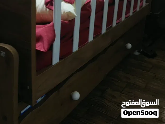 سرير اطفال استعمال خفيف