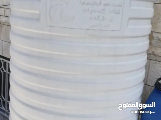 خزان مي للبيع استعمال بسيط جدا بحال الجديد 225 متر  مع محبس و عوامة