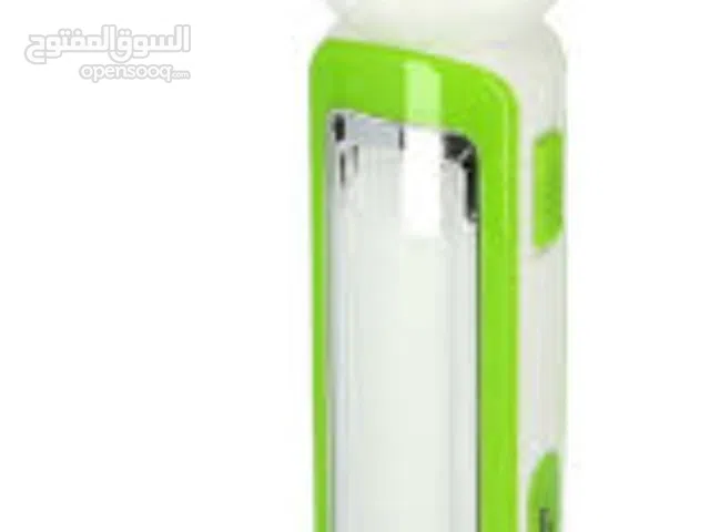 المنتج الموضح في الصورة هو مصباح يدوي LED محمول وقابل لإعادة الشحن من العلامة التجارية Yage، وتحديدا