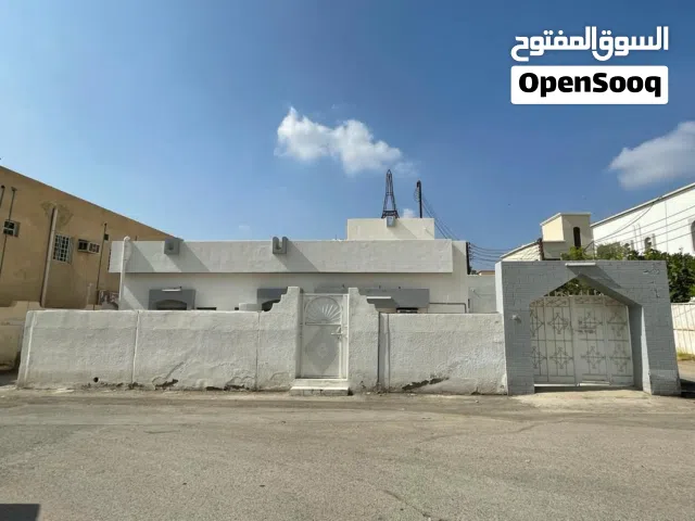 350 m2 3 Bedrooms Villa for Rent in Al Dakhiliya Nizwa