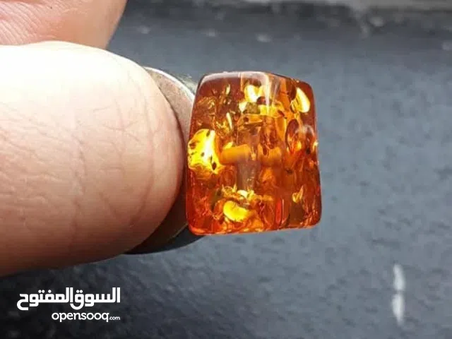 أحجار كريمة و مجوهرات فضيّة