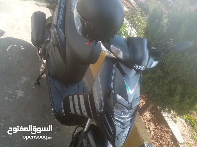 سكوتر للبيع بحالة الوكاله