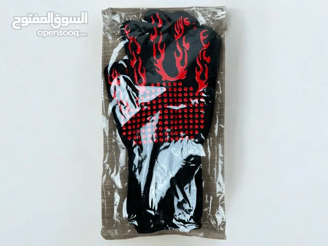 ودّع حرارة الشواية والفرن بدون خوف!  كفوف مقاومة للحرارة بتصميم لهب أنيق وأداء قوي