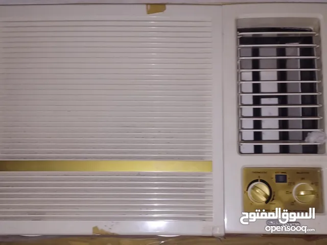 Window AC 1.5 ton Super General in good condition