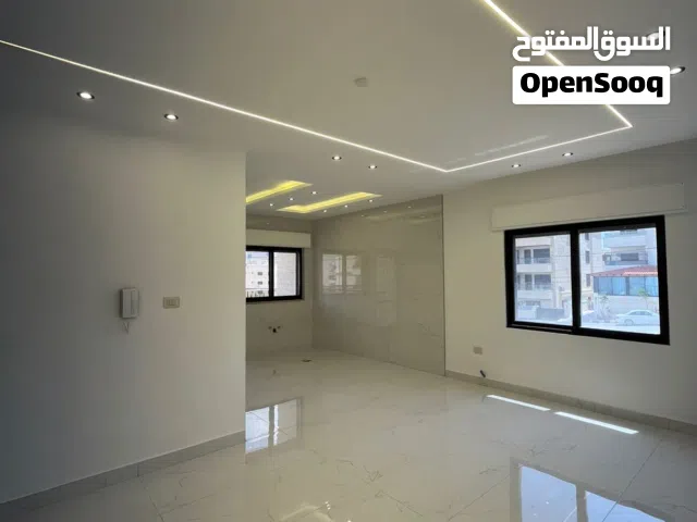 ثالث مع روف في البنيات مع ترس بأفخم التشطيبات الحديثة