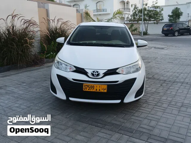 2019 تويوتا يارس E