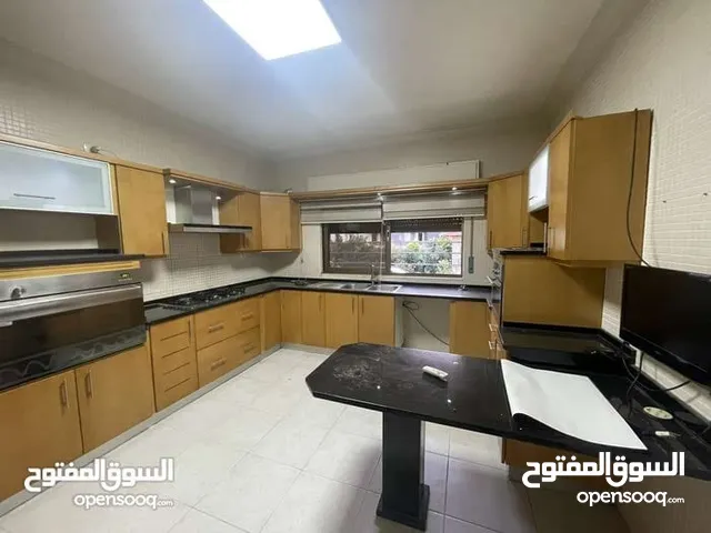 215 m2 4 Bedrooms Apartments for Rent in Amman Khalda