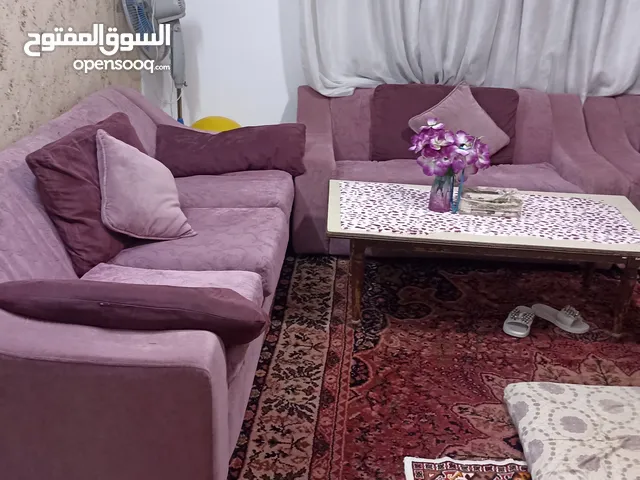طقم كنب مستعمل بحالة جيدة جدا تسعة مقاعد