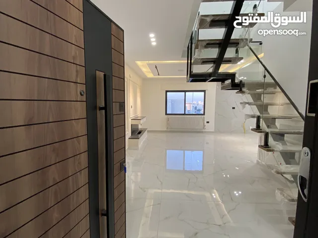 215 m2 3 Bedrooms Apartments for Sale in Amman Marj El Hamam