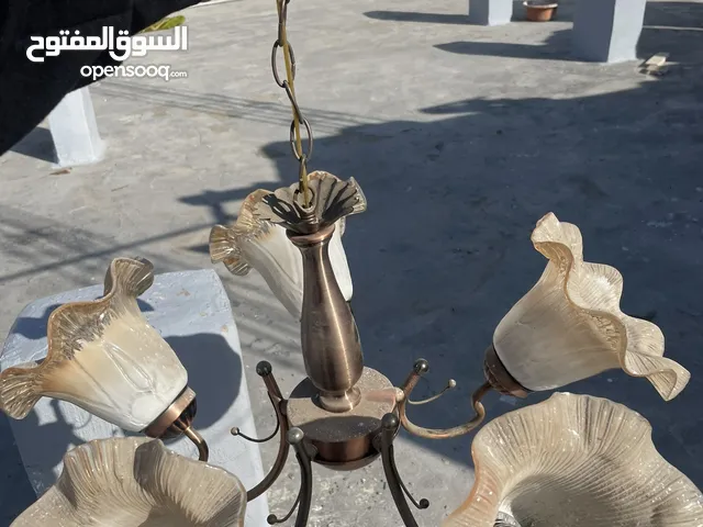 ثريات اضاءة مزلية داخلية مستعملة للبيع