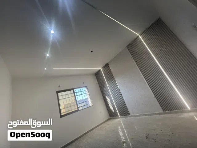 أعمال الديكورات واجهات ال pvc و uv ولإعمال القرميد