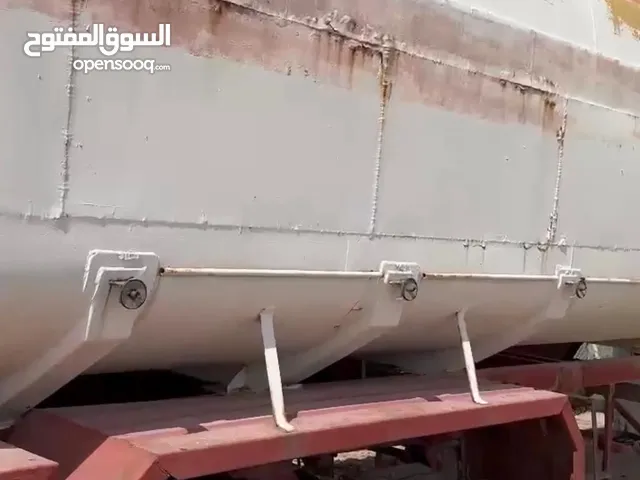 صهريج مستخدم لنقل الكاز نظيف كما في الصور