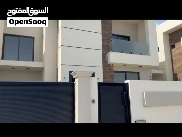 بيت للبيع بمدينة التاج السكنية بناء حديث جدا ديلوكس