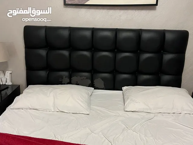 تخت 170*190 مستعمل بحاله الجديد